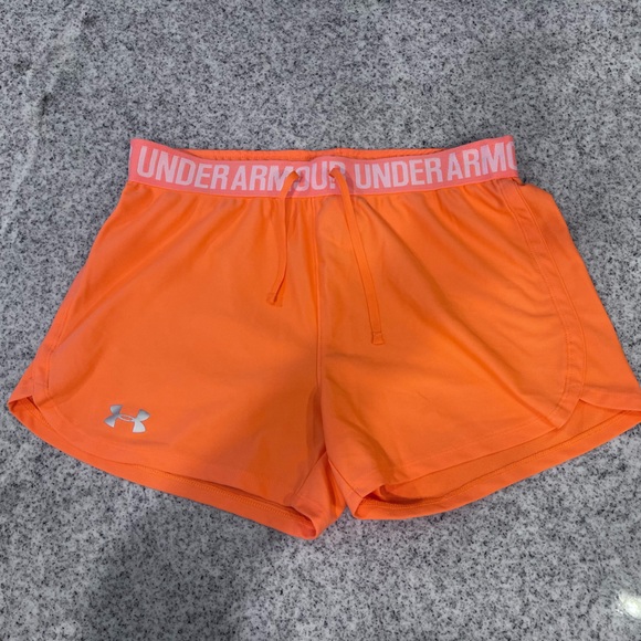 🛍️ Under Armour Women's Bright Orange Athletic Shorts - Picture 4 of 8